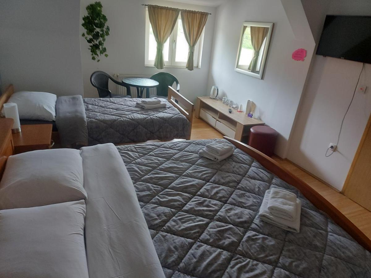 Guest House Neno Ogulin Kültér fotó