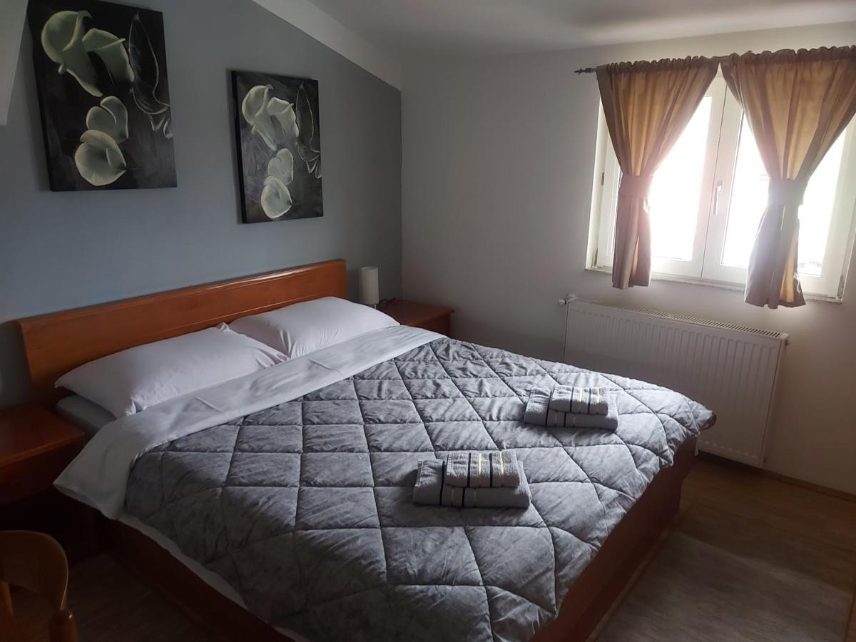 Guest House Neno Ogulin Kültér fotó