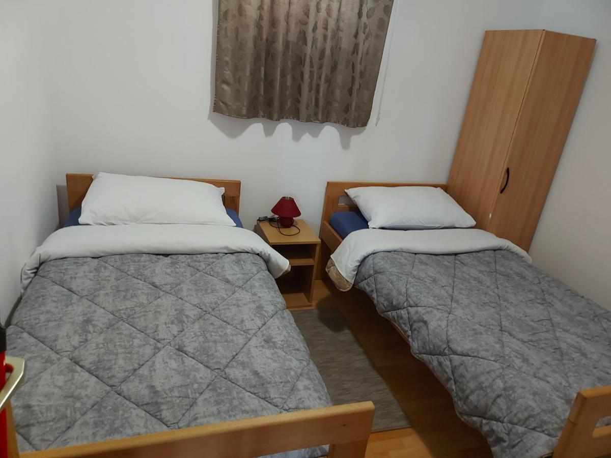 Guest House Neno Ogulin Kültér fotó