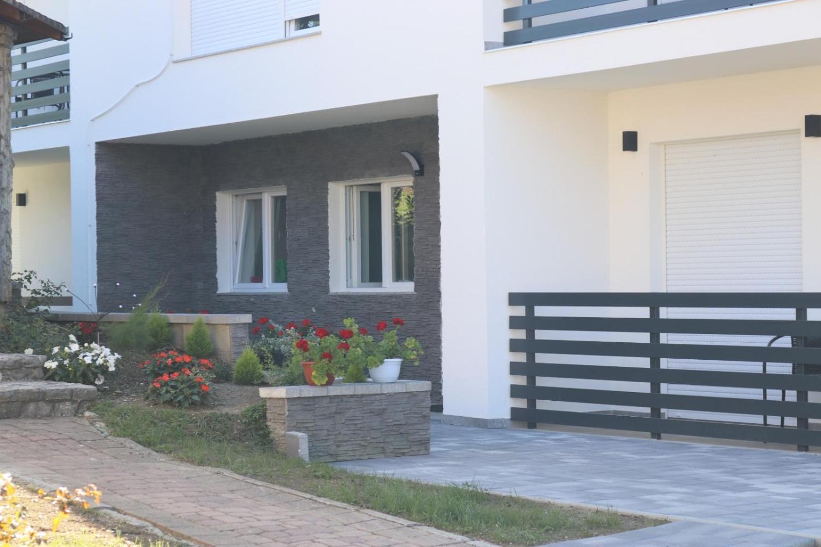 Guest House Neno Ogulin Kültér fotó