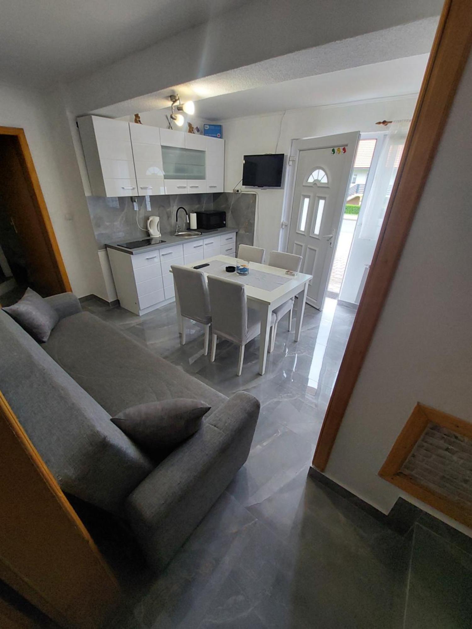 Guest House Neno Ogulin Kültér fotó