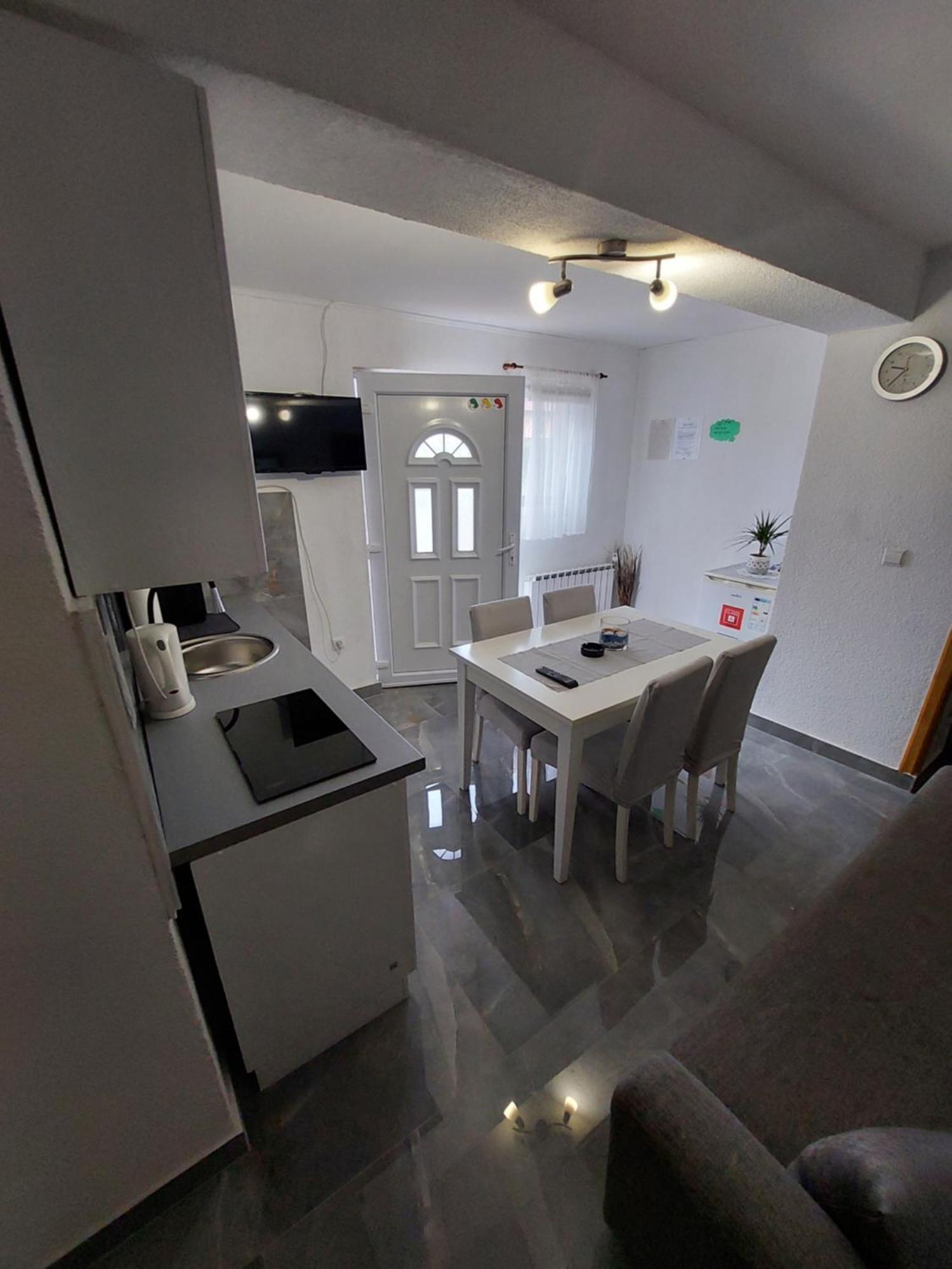 Guest House Neno Ogulin Kültér fotó